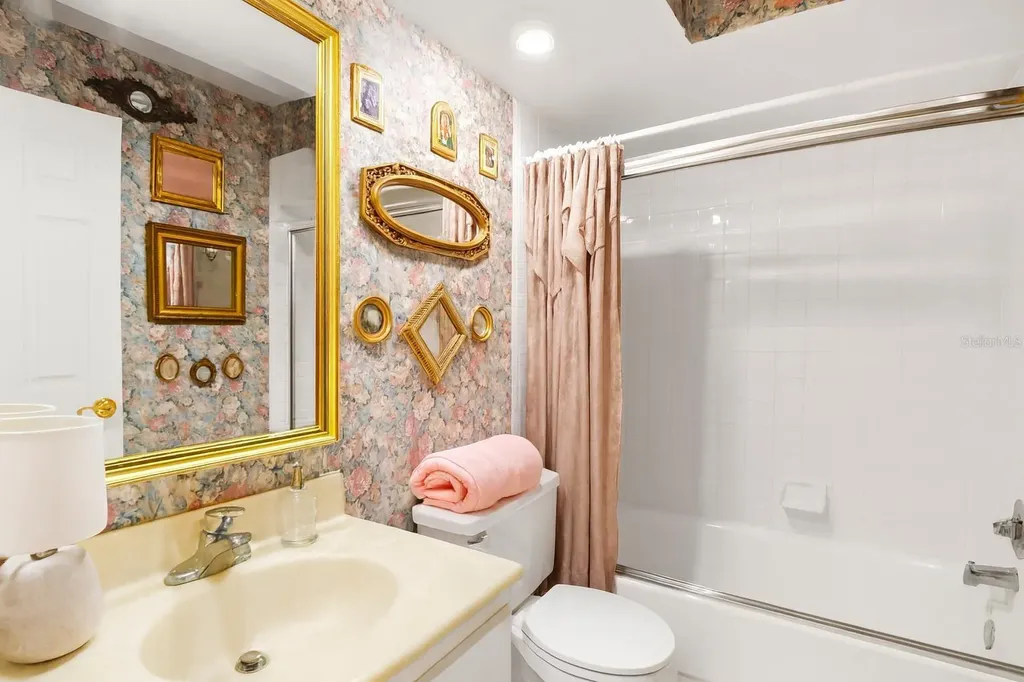 1012 Dunrobin Drive Palm Harbor FL 34684