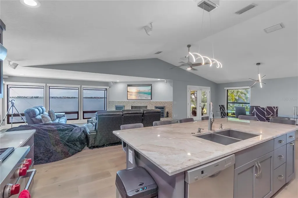 818 Nancy Gamble Lane Ellenton FL 34222