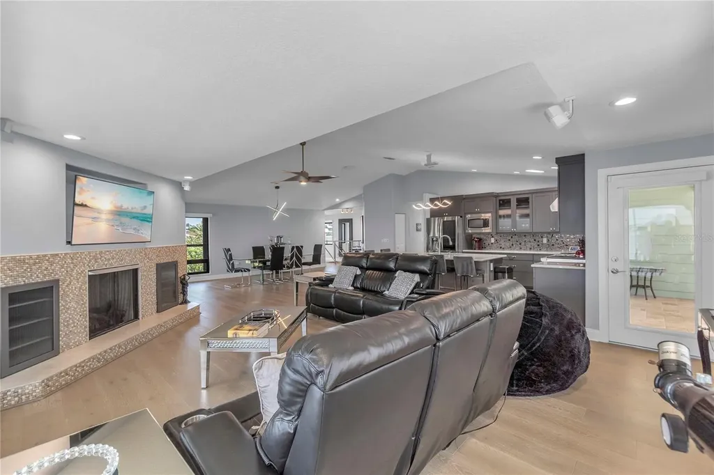 818 Nancy Gamble Lane Ellenton FL 34222