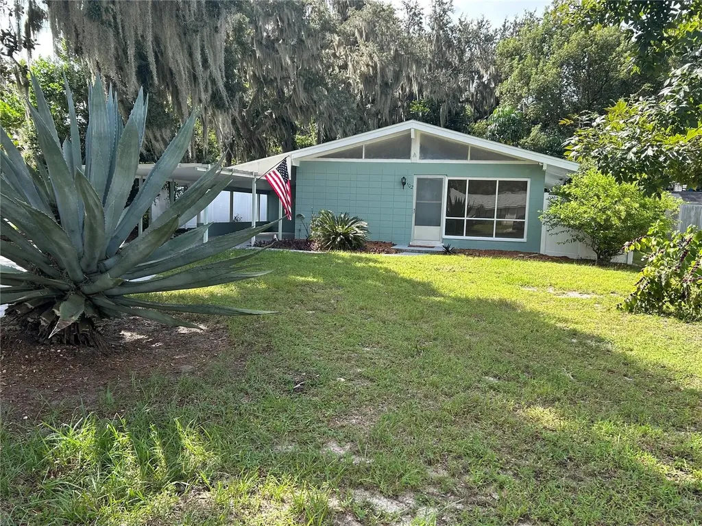 102 E Pendleton Avenue Eustis FL 32726
