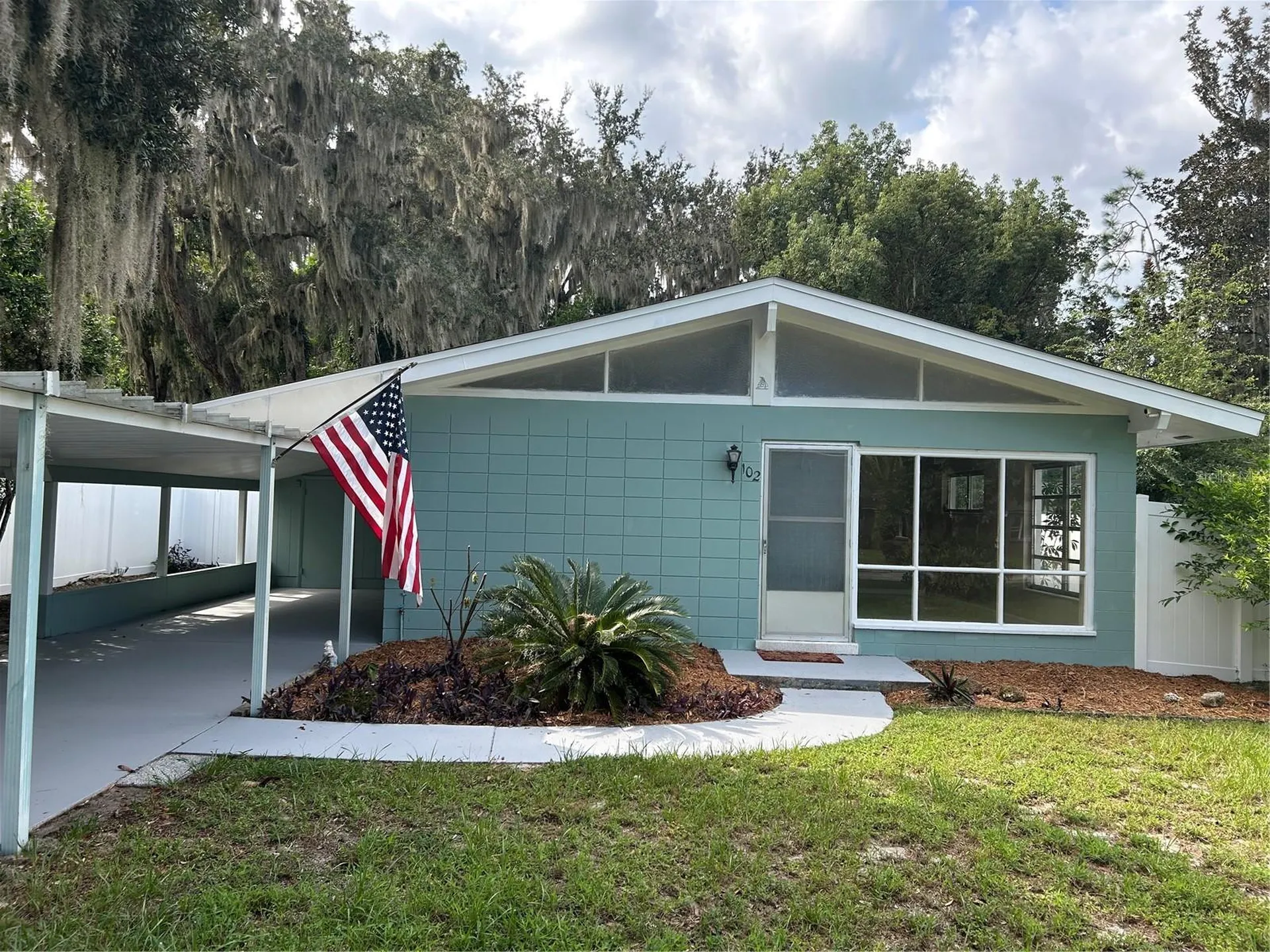 102 E Pendleton Avenue Eustis FL 32726
