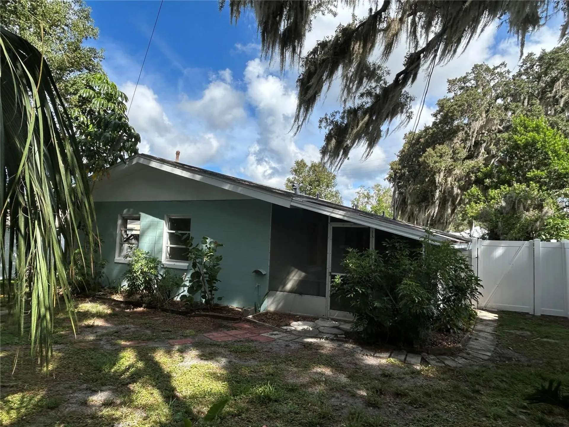 102 E Pendleton Avenue Eustis FL 32726
