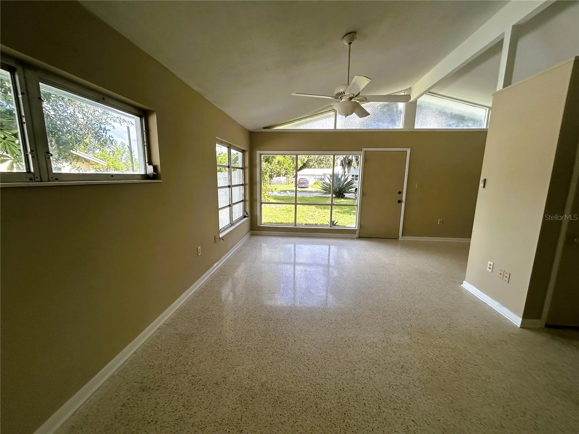 102 E Pendleton Avenue Eustis FL 32726