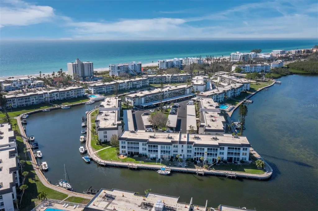 4390 Exeter Drive Longboat Key FL 34228