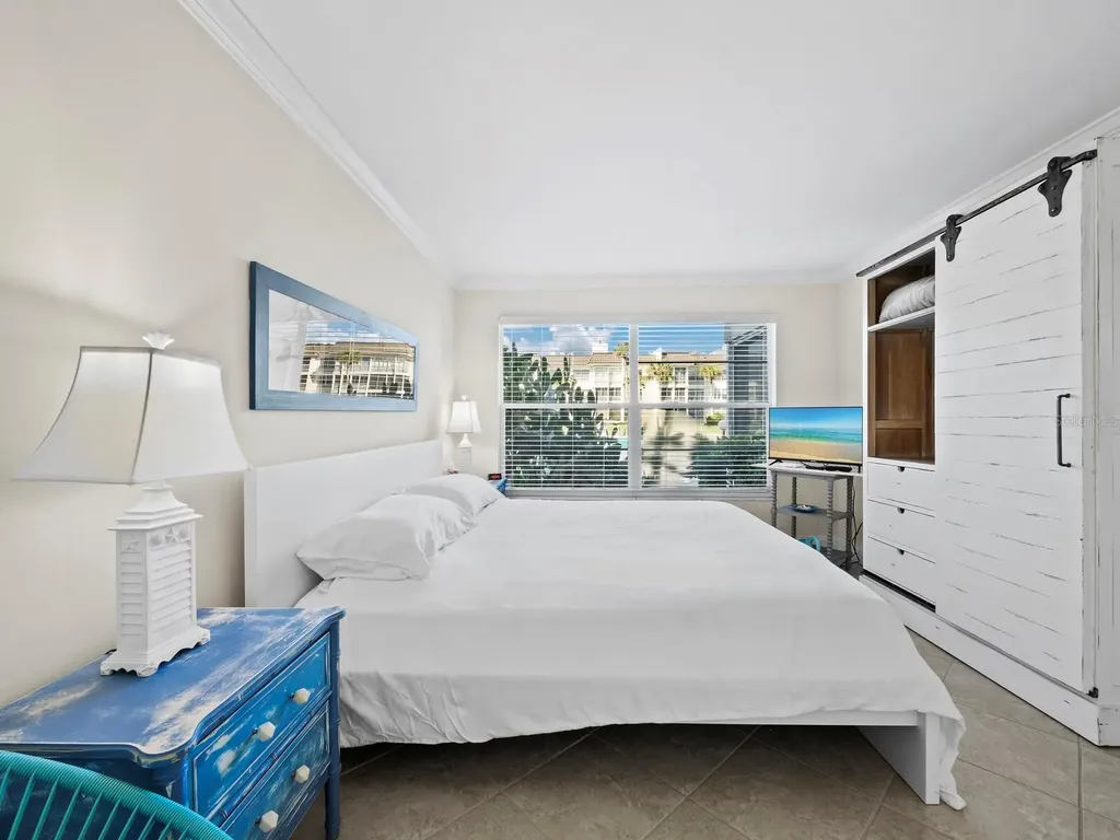 4390 Exeter Drive Longboat Key FL 34228