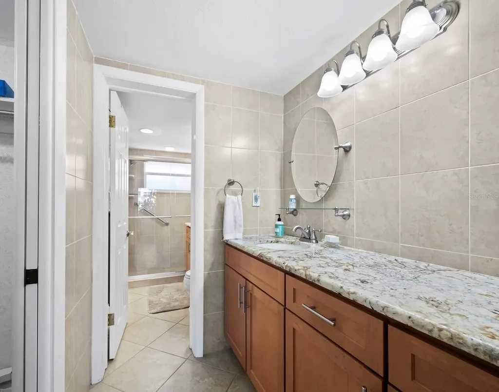 4390 Exeter Drive Longboat Key FL 34228