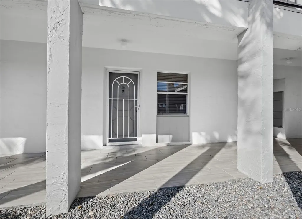 4390 Exeter Drive Longboat Key FL 34228