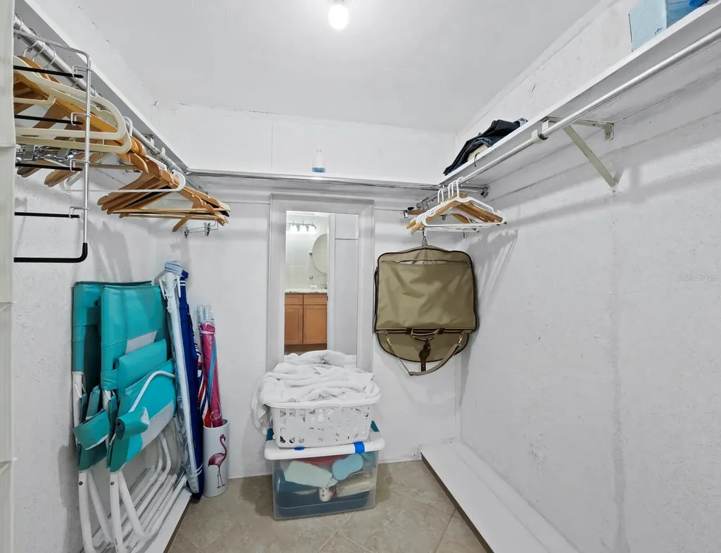 4390 Exeter Drive Longboat Key FL 34228