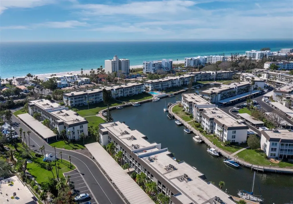 4390 Exeter Drive Longboat Key FL 34228