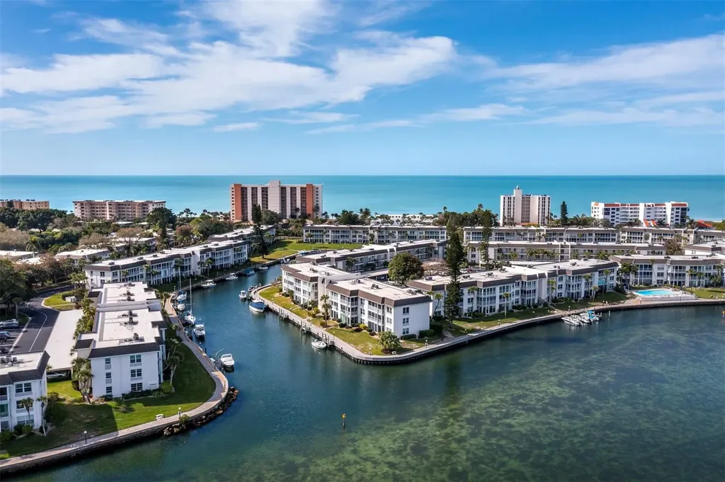 4390 Exeter Drive Longboat Key FL 34228