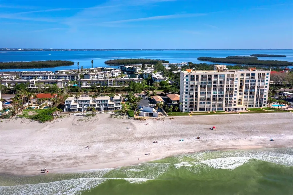 4390 Exeter Drive Longboat Key FL 34228