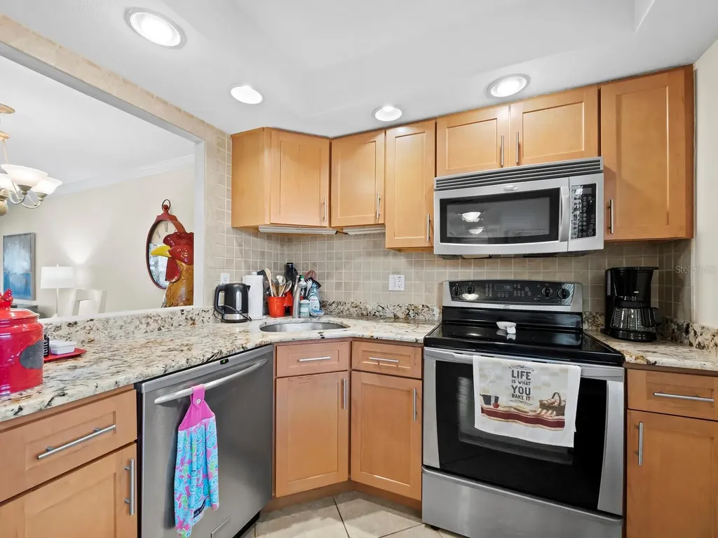 4390 Exeter Drive Longboat Key FL 34228