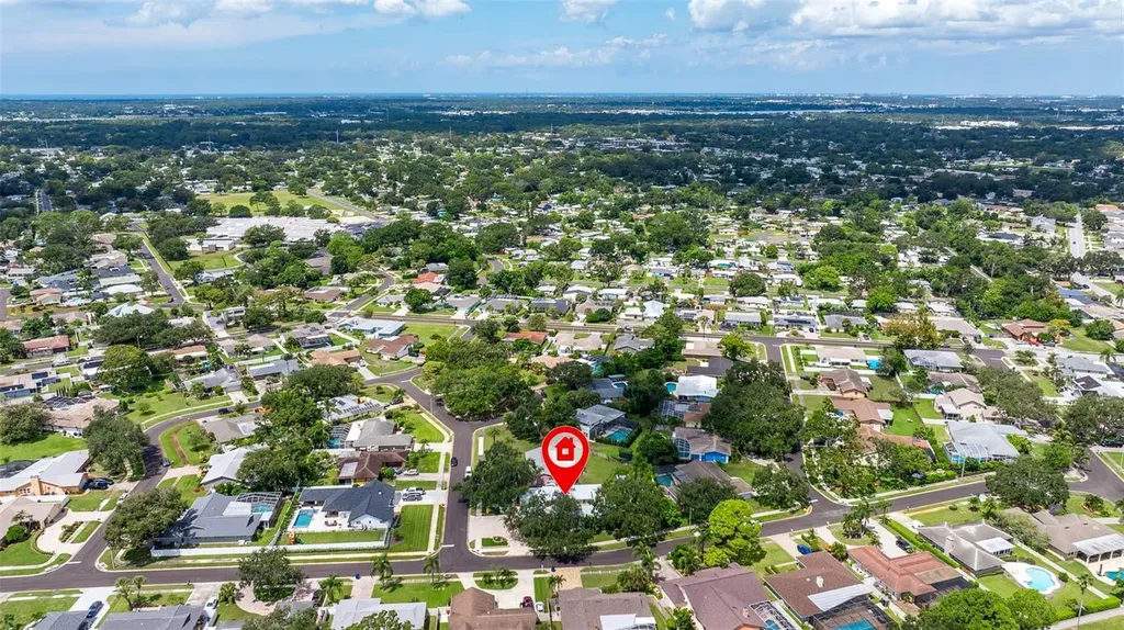 8846 Merrimoor Boulevard E Seminole FL 33777