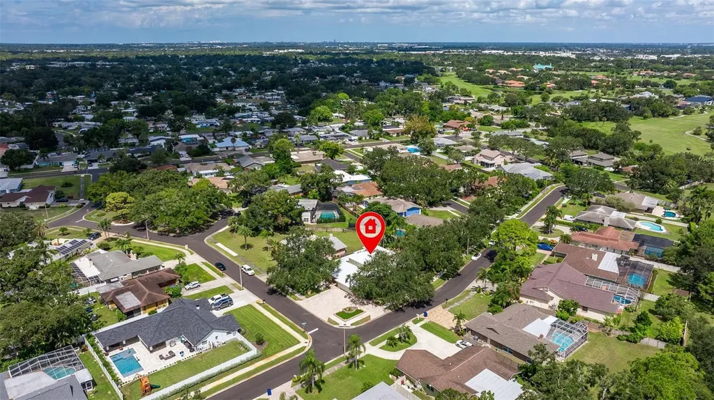 8846 Merrimoor Boulevard E Seminole FL 33777