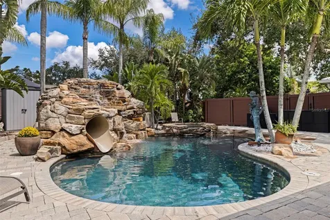 8846 Merrimoor Boulevard E Seminole FL 33777