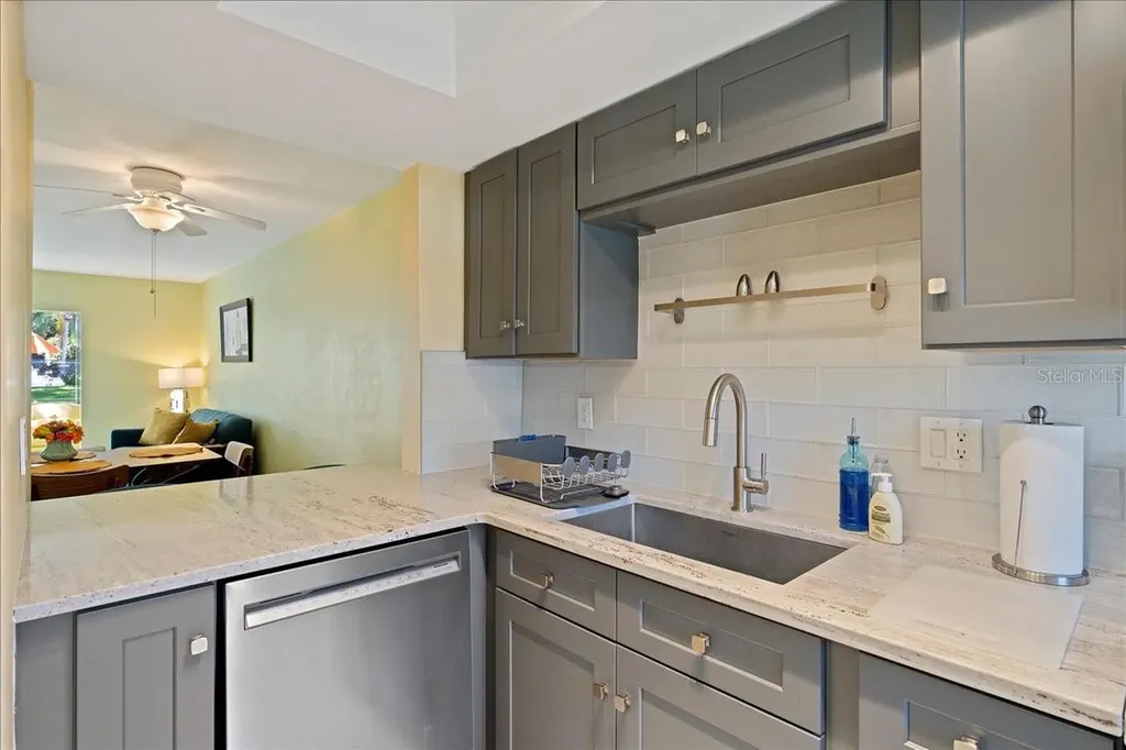 200 Glennes Lane Dunedin FL 34698