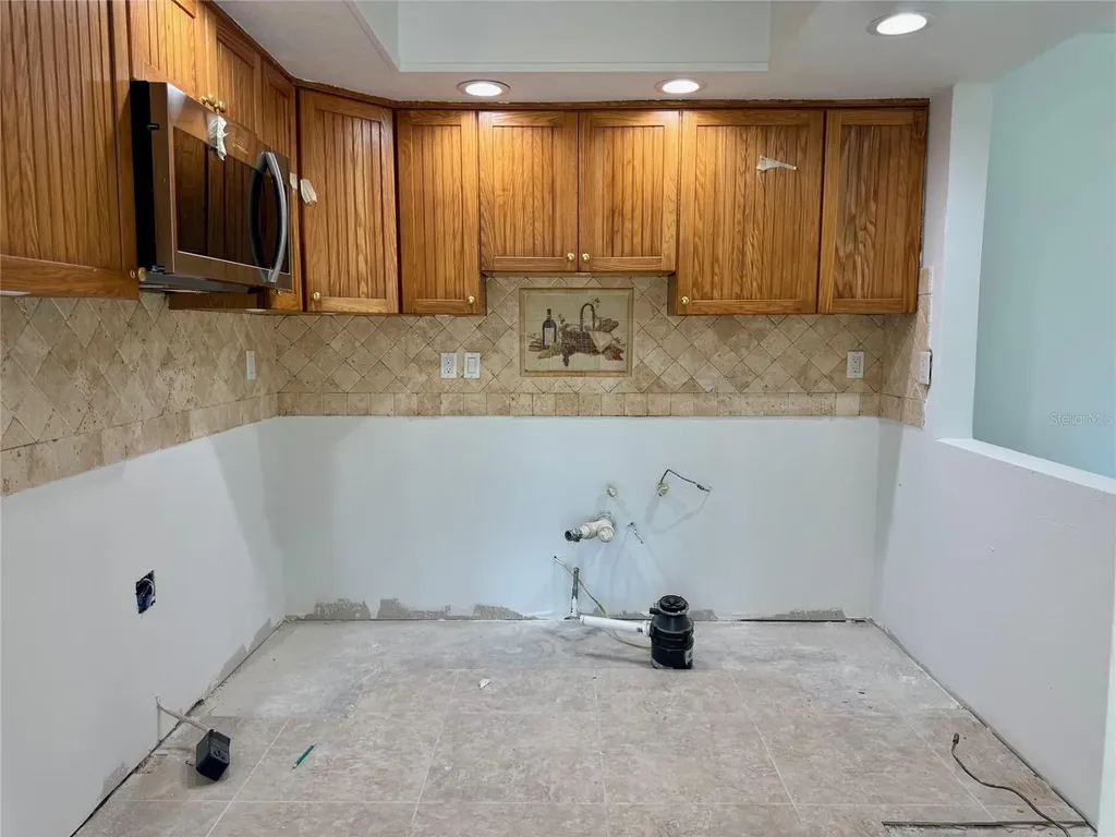 7550 Sunshine Skyway Lane S St Petersburg FL 33711