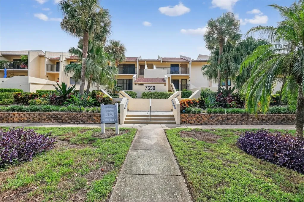 7550 Sunshine Skyway Lane S St Petersburg FL 33711
