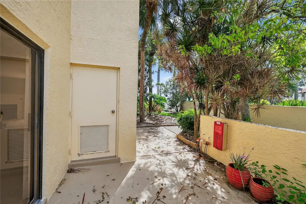 7550 Sunshine Skyway Lane S St Petersburg FL 33711