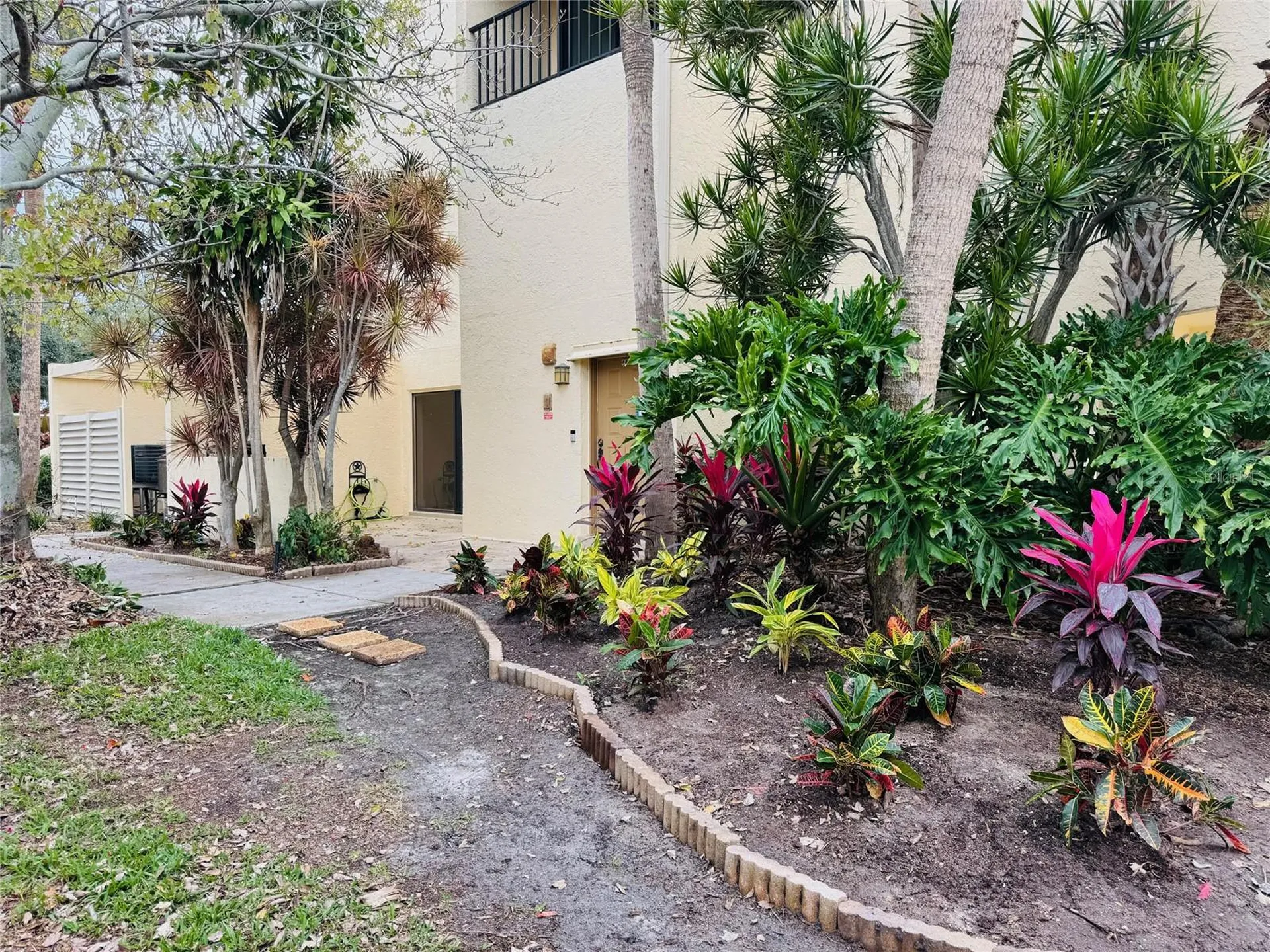 7550 Sunshine Skyway Lane S St Petersburg FL 33711
