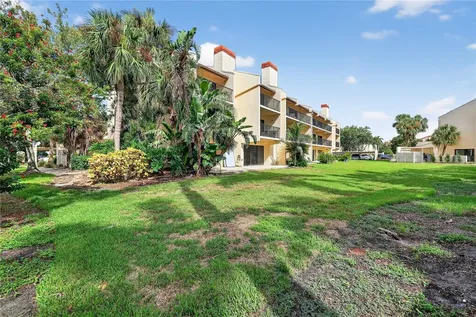 7550 Sunshine Skyway Lane S St Petersburg FL 33711
