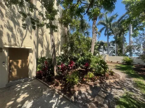 7550 Sunshine Skyway Lane S St Petersburg FL 33711