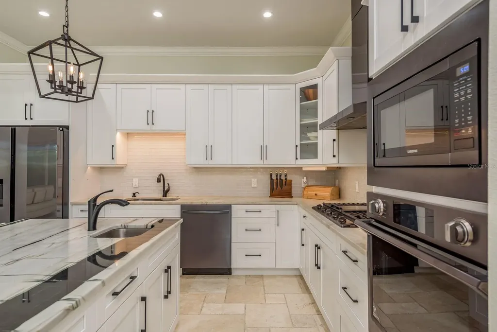 7811 Bay Drive Tampa FL 33635