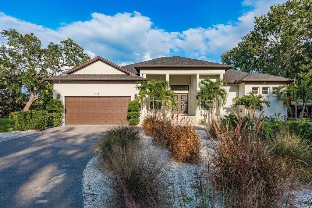 7811 Bay Drive Tampa FL 33635
