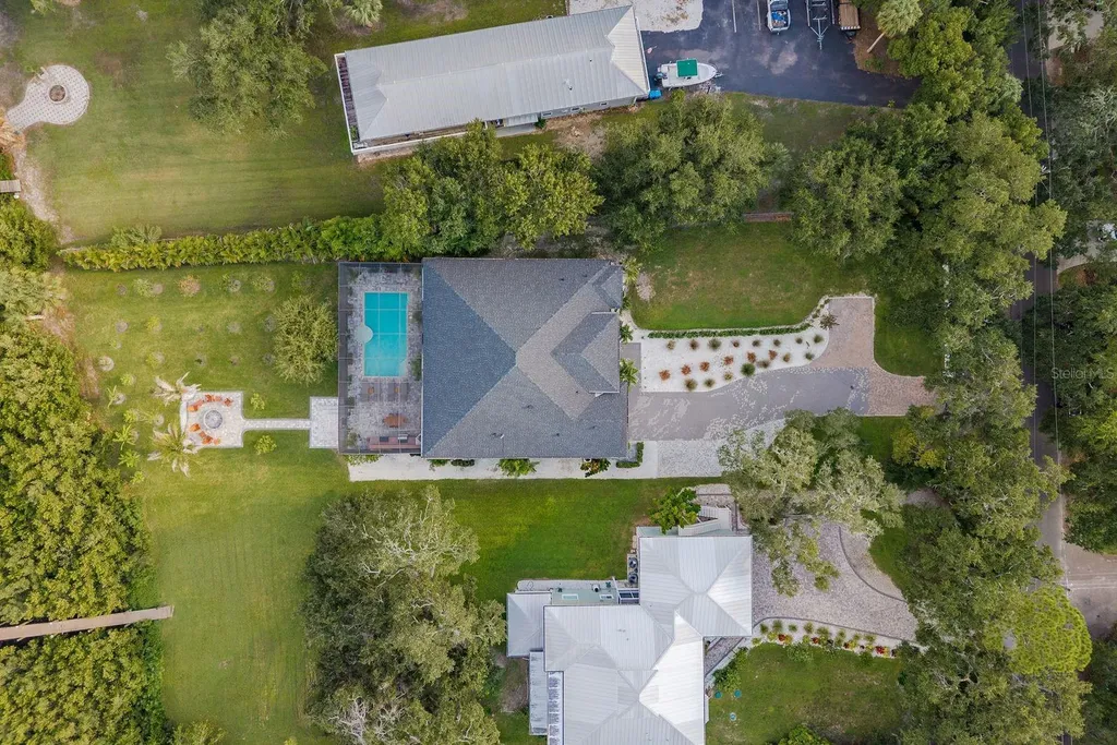 7811 Bay Drive Tampa FL 33635