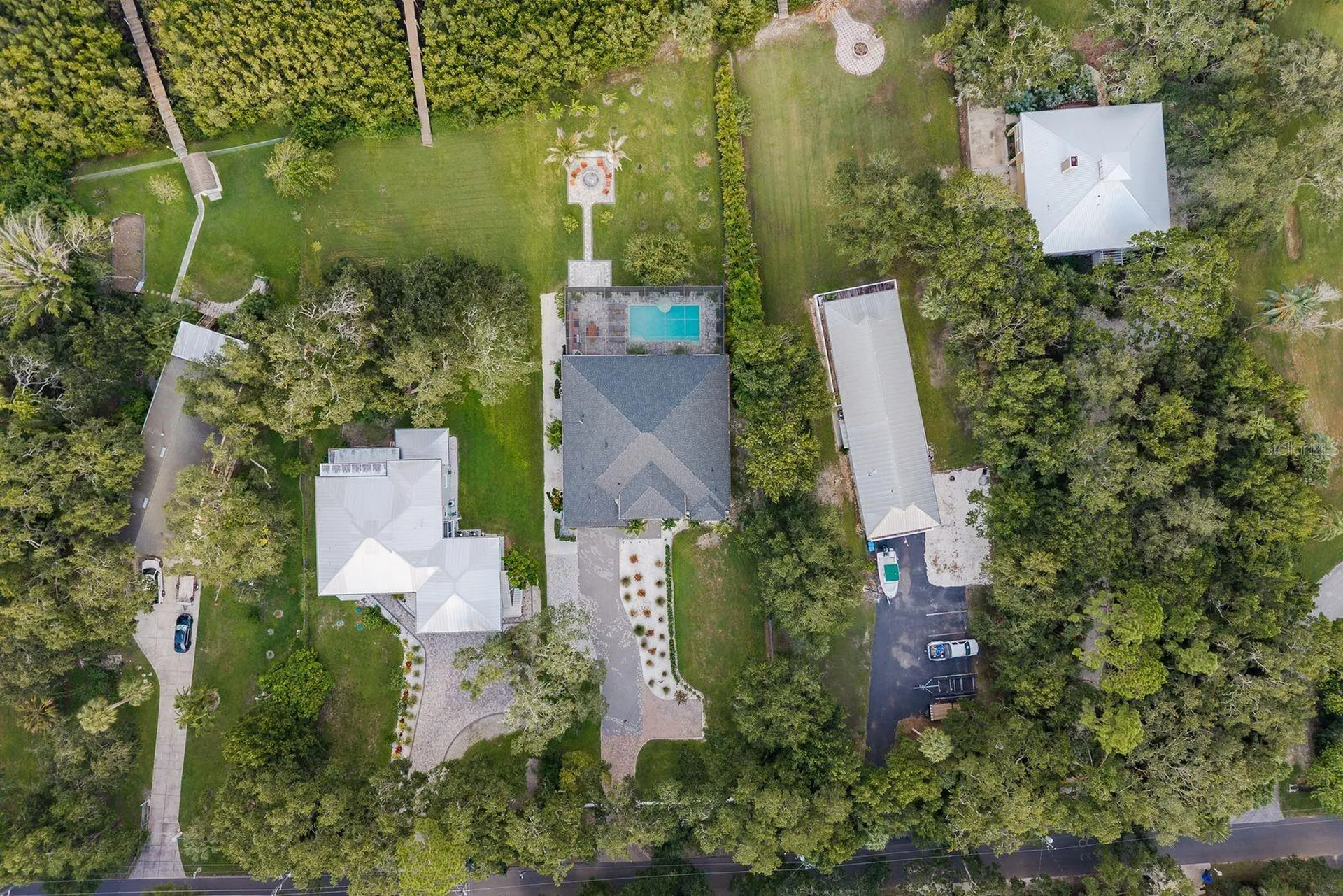 7811 Bay Drive Tampa FL 33635