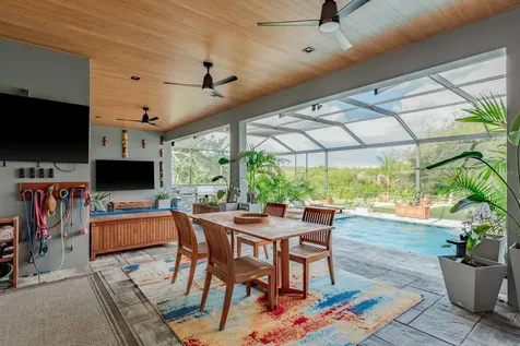 7811 Bay Drive Tampa FL 33635