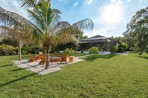 7811 Bay Drive Tampa FL 33635