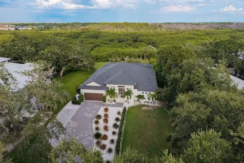 7811 Bay Drive Tampa FL 33635