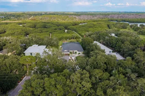 7811 Bay Drive Tampa FL 33635