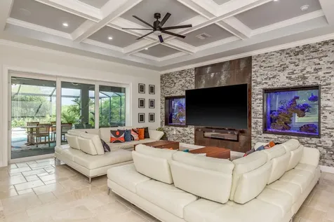 7811 Bay Drive Tampa FL 33635