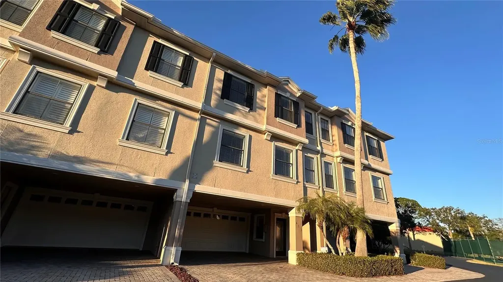 611 Bella Loop Dunedin FL 34698