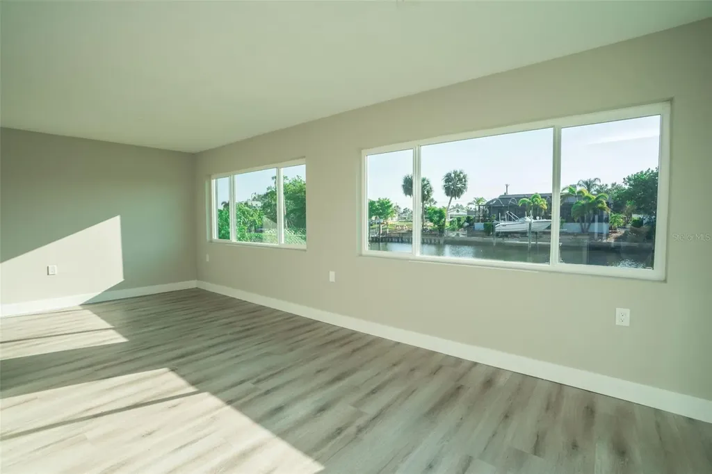 736 Gran Kaymen Way Apollo Beach FL 33572