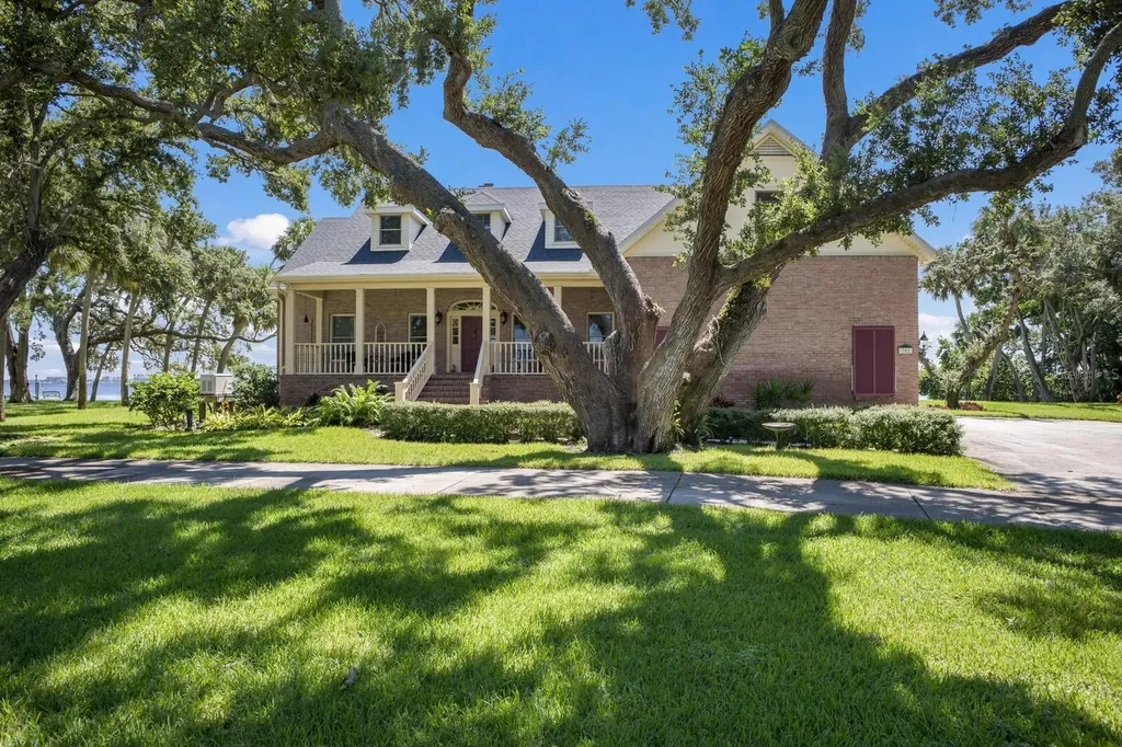 702 32nd Avenue W Palmetto FL 34221