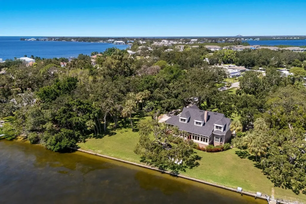 702 32nd Avenue W Palmetto FL 34221