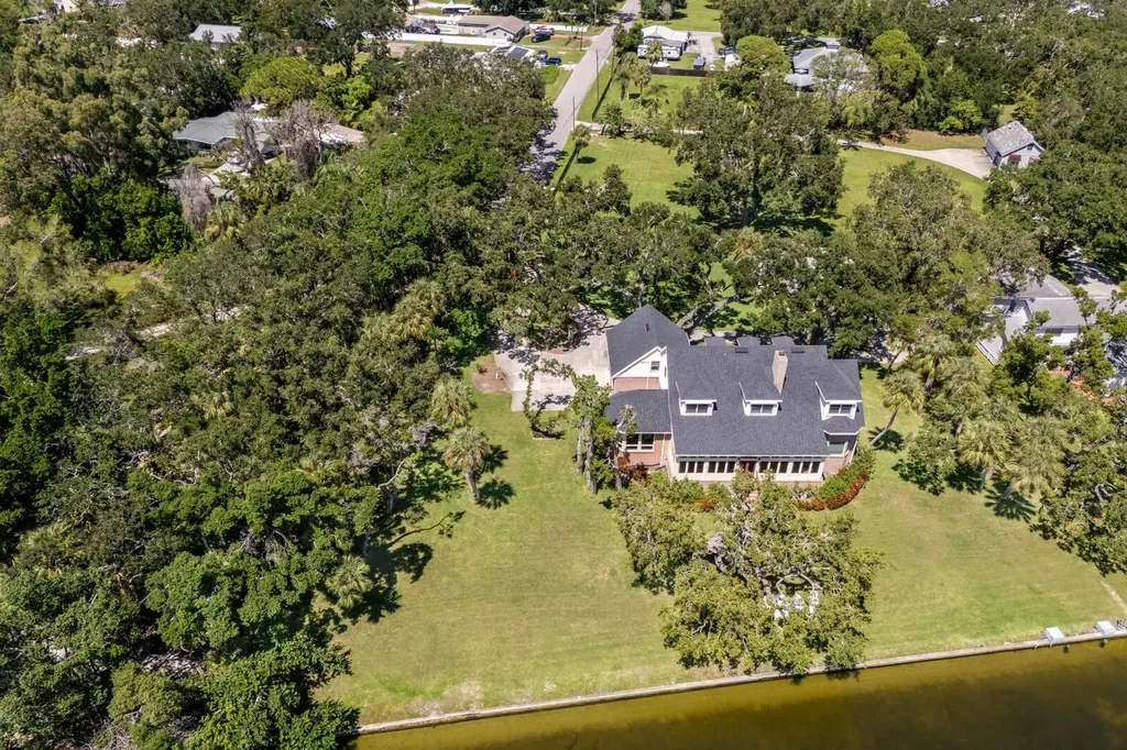 702 32nd Avenue W Palmetto FL 34221