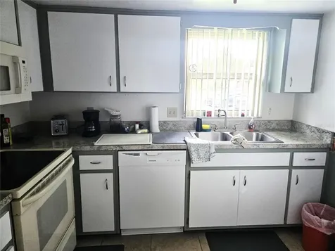 35 Villa Villar Court Deland FL 32724
