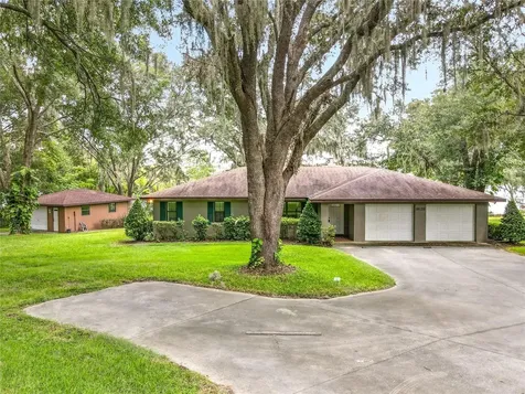 18132 Tuckaway Lane Umatilla FL 32784