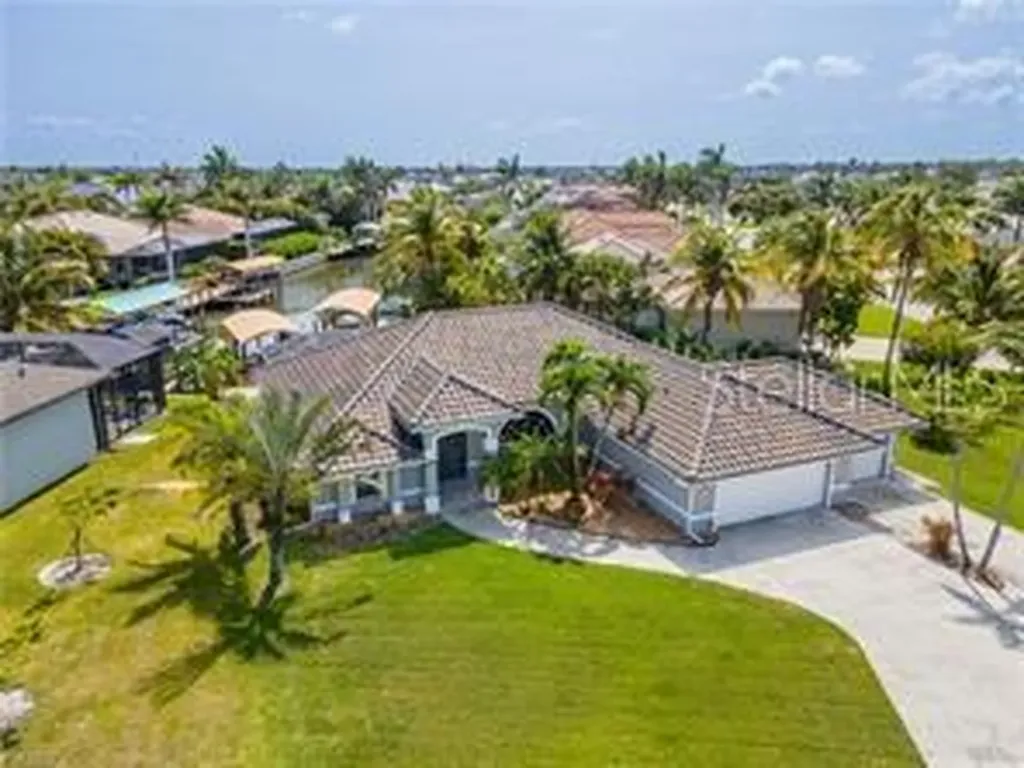 1525 SW 43rd Terrace Cape Coral FL 33914