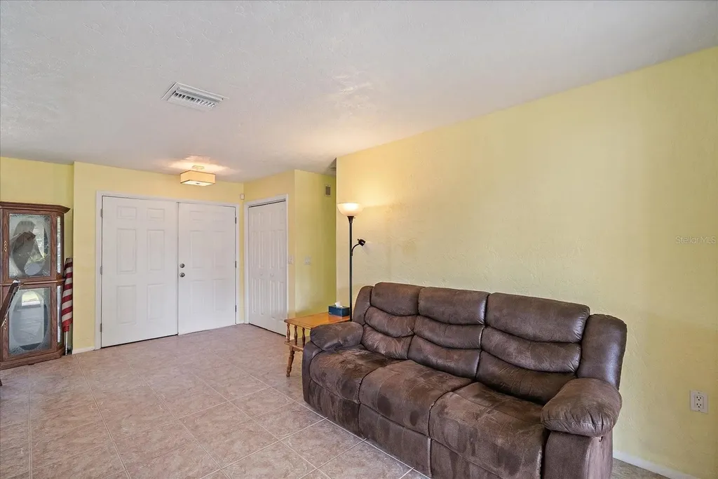 7403 14th Avenue W Bradenton FL 34209