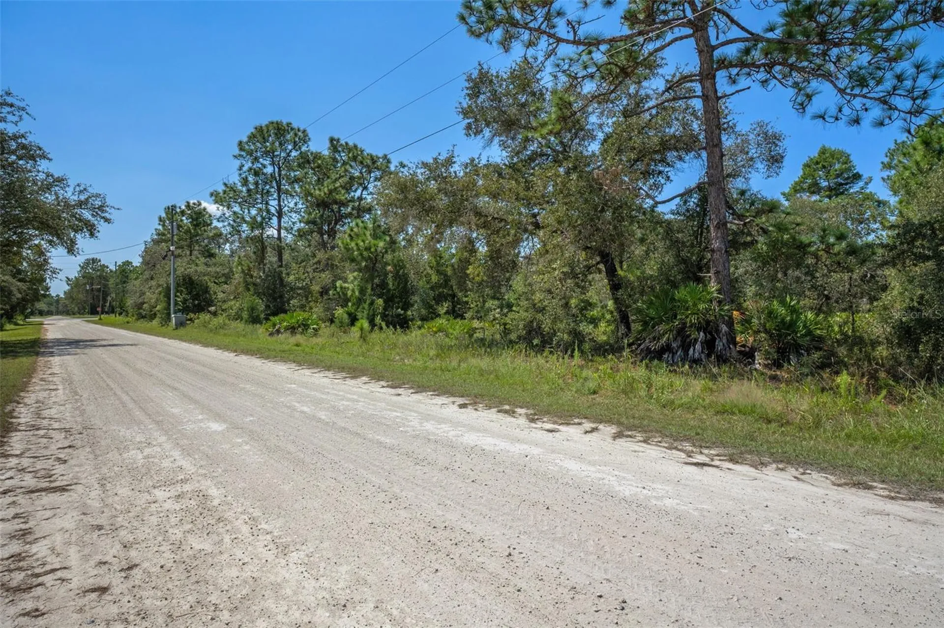 18172 Commercial Way Weeki Wachee FL 34614