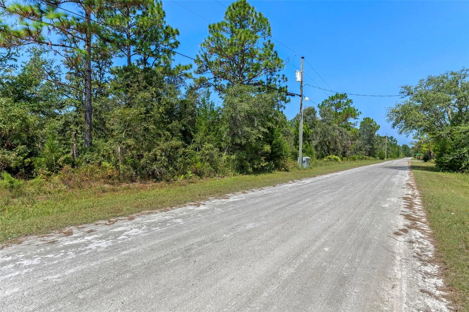 18172 Commercial Way Weeki Wachee FL 34614