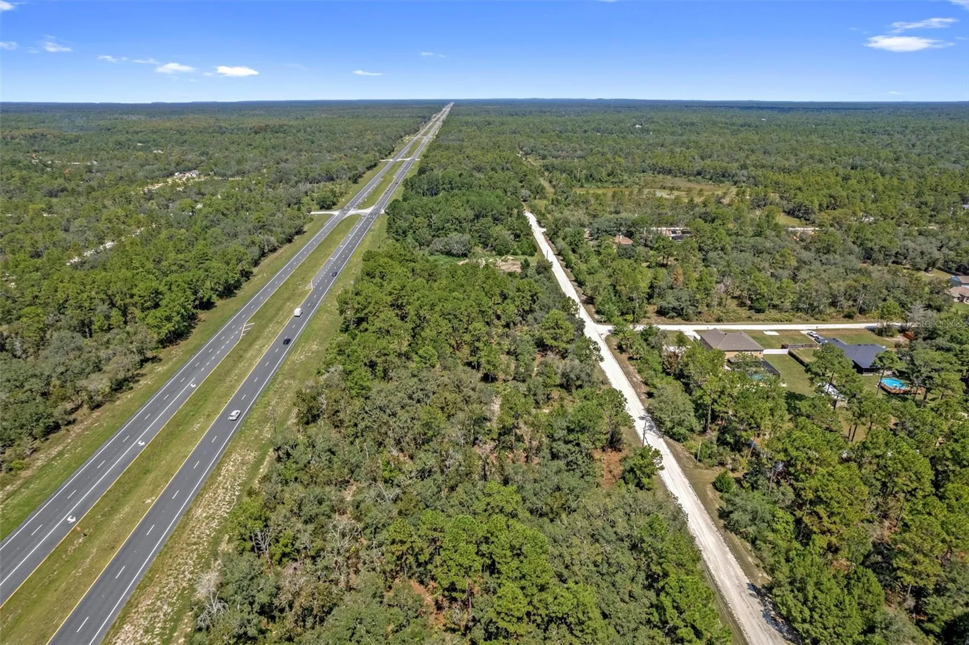 18172 Commercial Way Weeki Wachee FL 34614