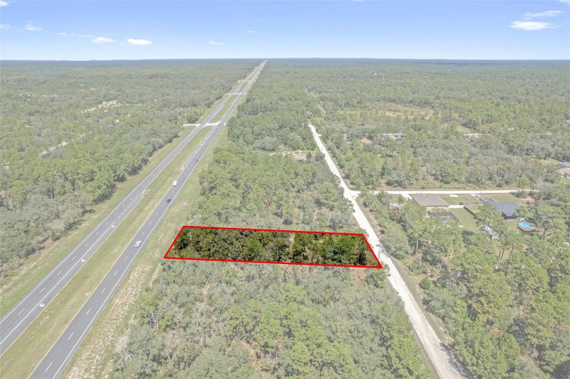 18172 Commercial Way Weeki Wachee FL 34614