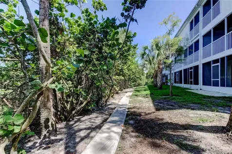 9868 Indian Key Trail Seminole FL 33776