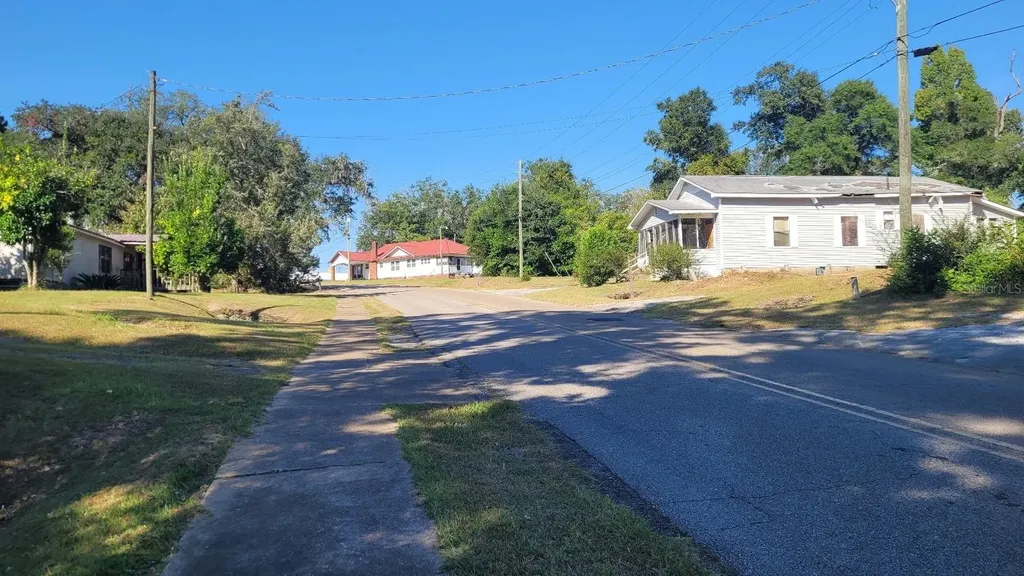 117 E M L King Jr Boulevard Chattahoochee FL 32324